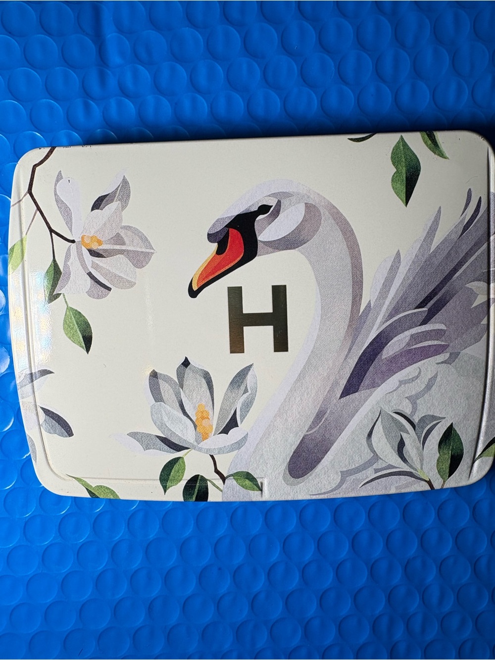 Hourglass Swan Palette New in Box